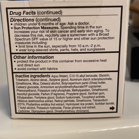 NIB No7 lift and luminate triple action day cream spf 30 - Picture 3 of 4